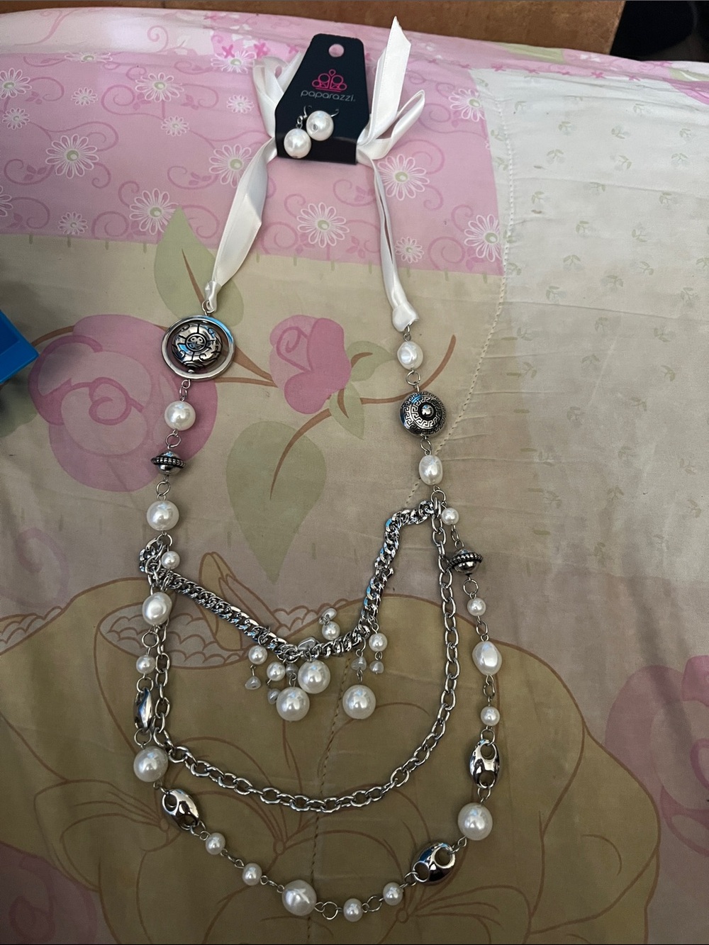 paparazzi Silver and White Layered Pearl Ribbon Necklace